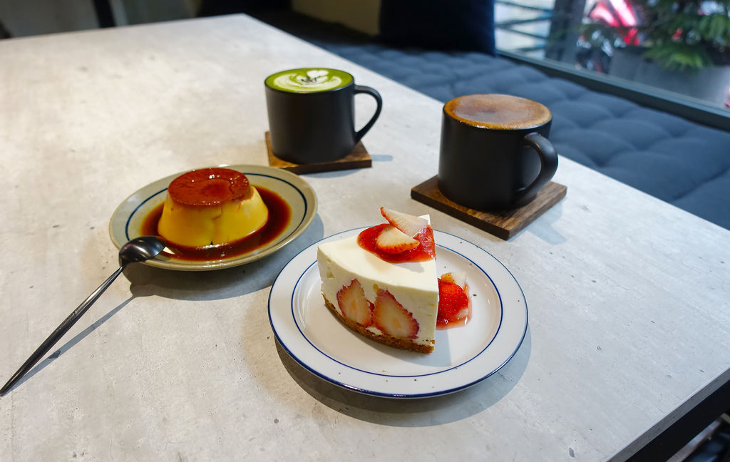 【咖啡簡餐】一想一響ReEcho Coffee , 新竹東區巷弄內的寬敞咖啡廳 , 精緻手作甜點醇香咖啡 , 2樓不定時推出文藝創作活動展覽